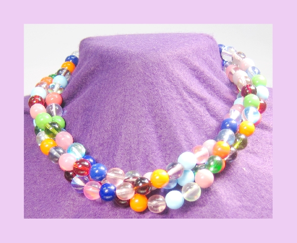 Bunte Glasperlenkette