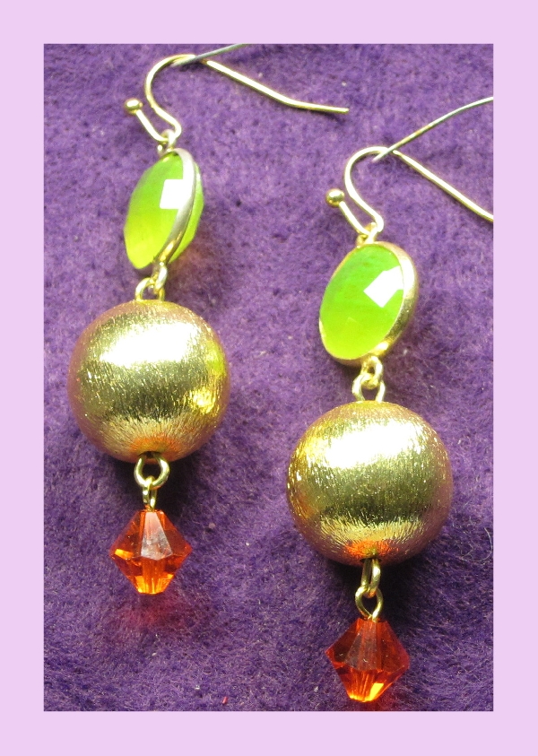 Ohrring mit Glasperlen