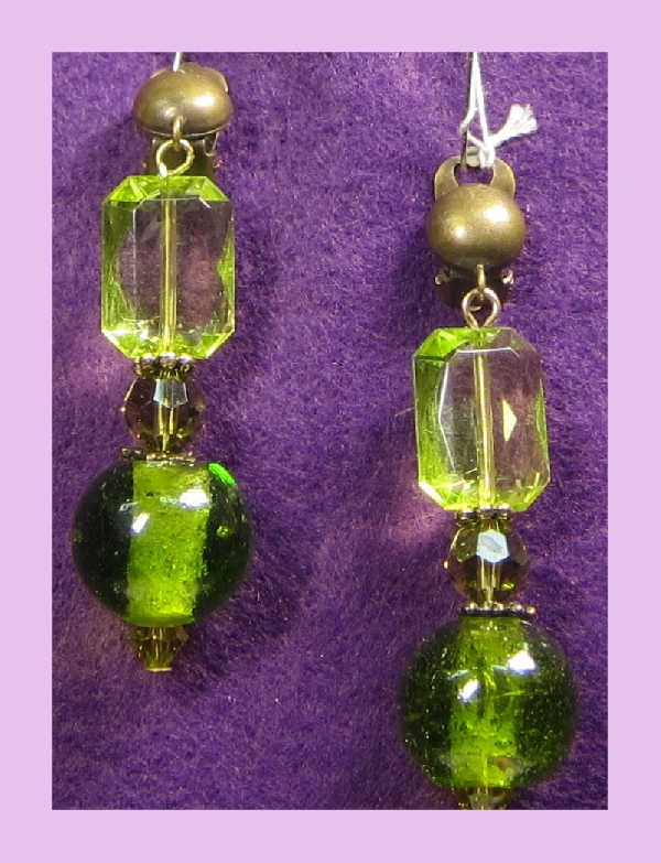 Ohrclip mit Glasperlen