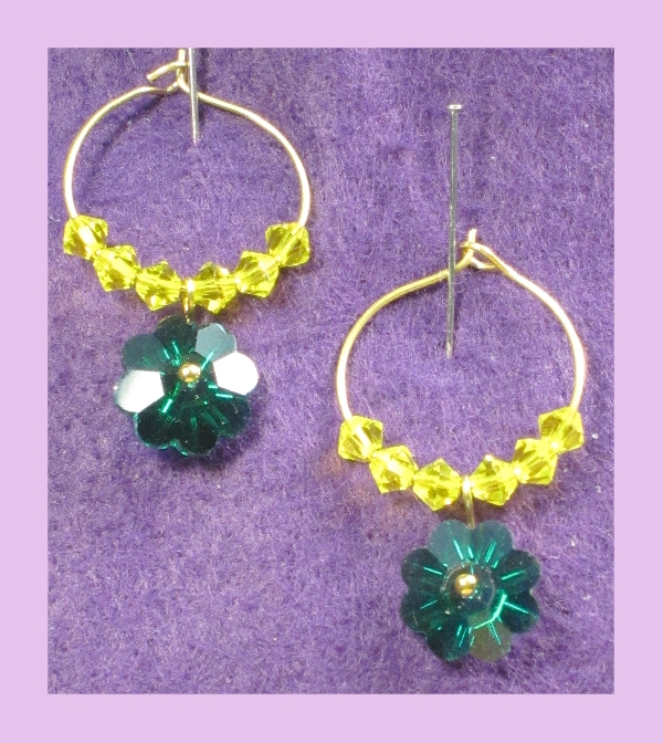 Ohrring mit Glasperlen