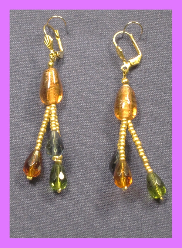 Ohrring mit Glasperlen